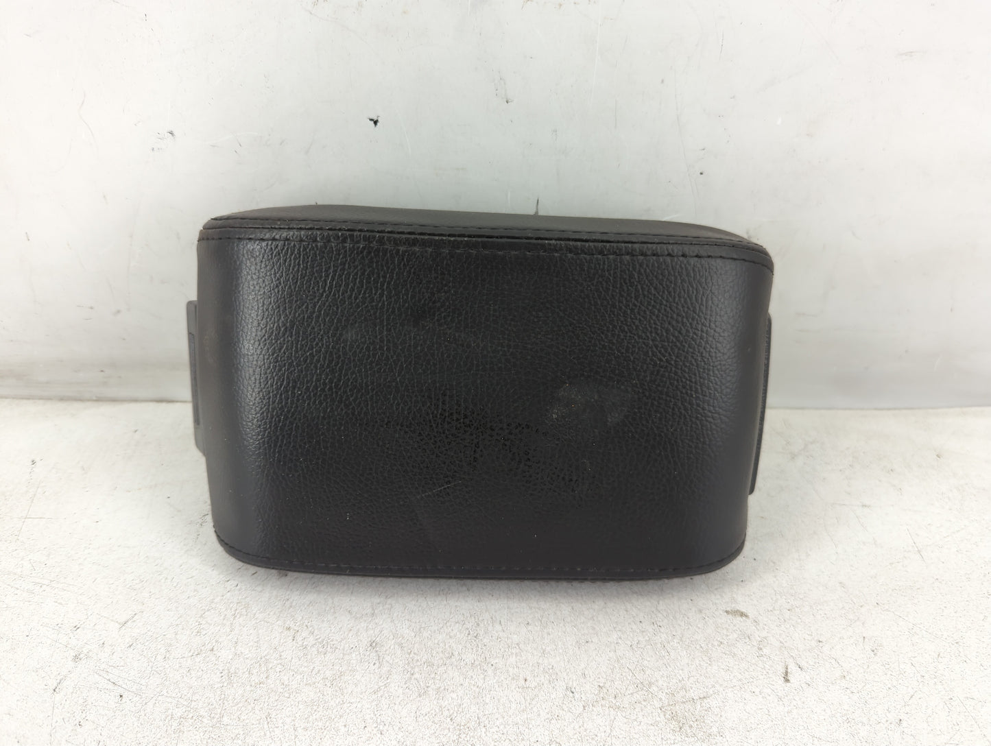 2007-2009 Lincoln Mkz Center Console Armrest Cover Lid Fits Fits 2006 2007 2008 2009 OEM Used Auto Parts - Oemusedautoparts1.com