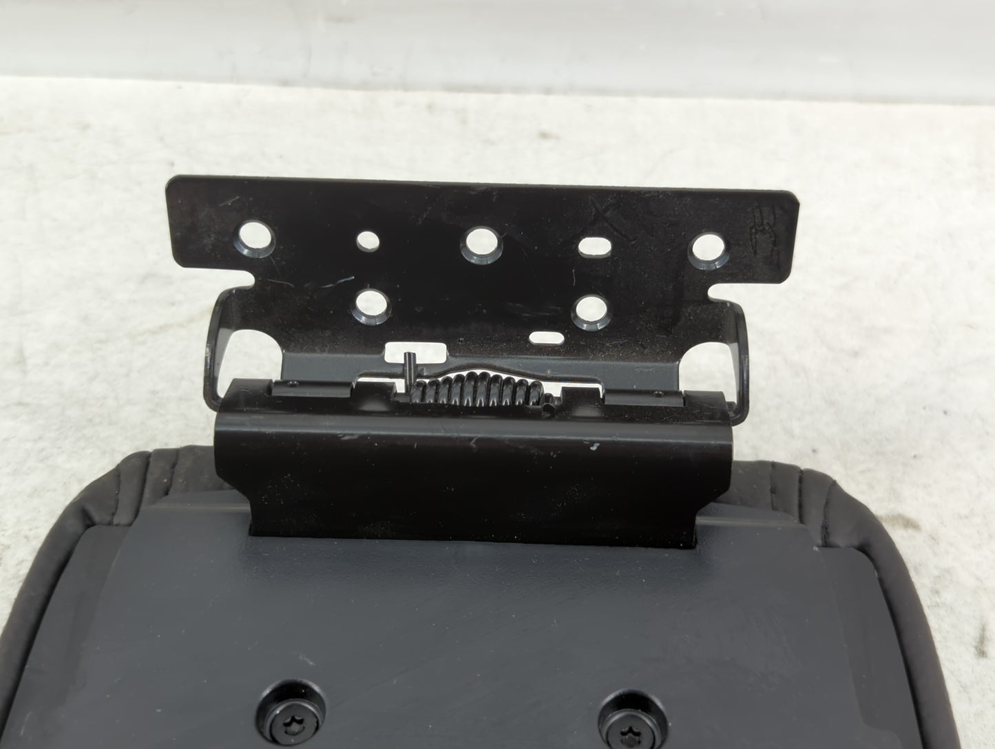 2007-2009 Lincoln Mkz Center Console Armrest Cover Lid Fits Fits 2006 2007 2008 2009 OEM Used Auto Parts - Oemusedautoparts1.com
