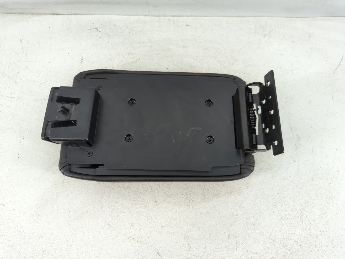 2007-2009 Lincoln Mkz Center Console Armrest Cover Lid Fits Fits 2006 2007 2008 2009 OEM Used Auto Parts - Oemusedautoparts1.com