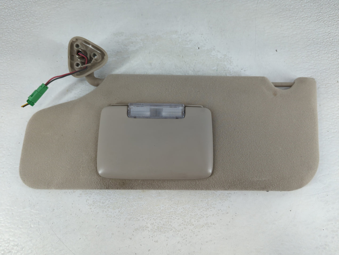 2008-2009 Ford Taurus Sun Visor Shade Replacement Driver Left Mirror Fits Fits 2008 2009 OEM Used Auto Parts - Oemusedautoparts1.com