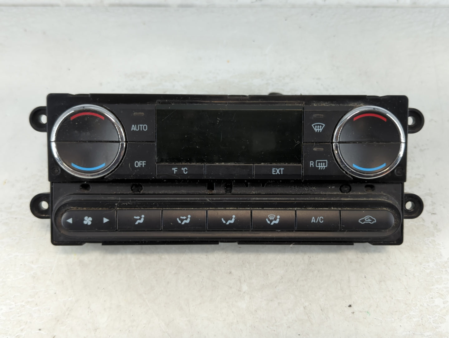 2009 Ford Taurus Climate Control Module Temperature AC/Heater Replacement P/N:1BC612-DZU7A Fits OEM Used Auto Parts - Oemusedautoparts1.com