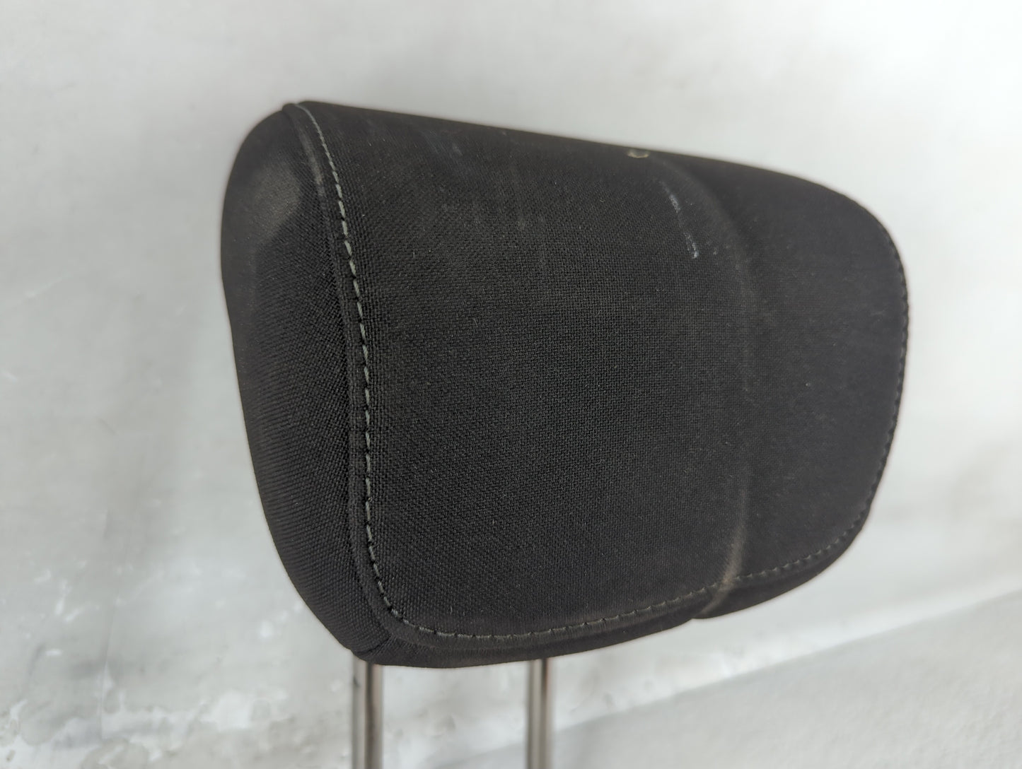 2018 Ford Focus Headrest Head Rest Rear Center Seat Fits OEM Used Auto Parts - Oemusedautoparts1.com