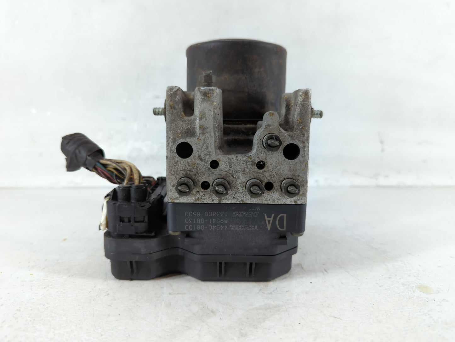 2007-2008 Toyota Sienna ABS Pump Control Module Replacement P/N:59541-08130 44540-08100 Fits Fits 2007 2008 OEM Used Auto Parts
