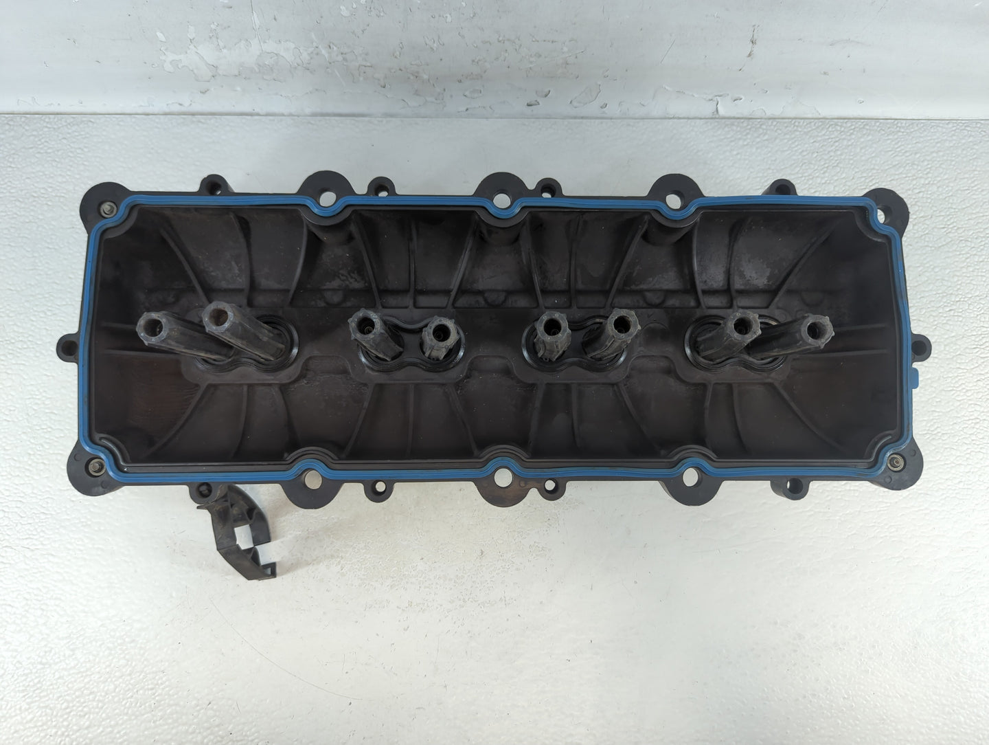 2011 Dodge Ram 1500 Passenger Right Cylinder Head Valve Cover Fits OEM Used Auto Parts - Oemusedautoparts1.com