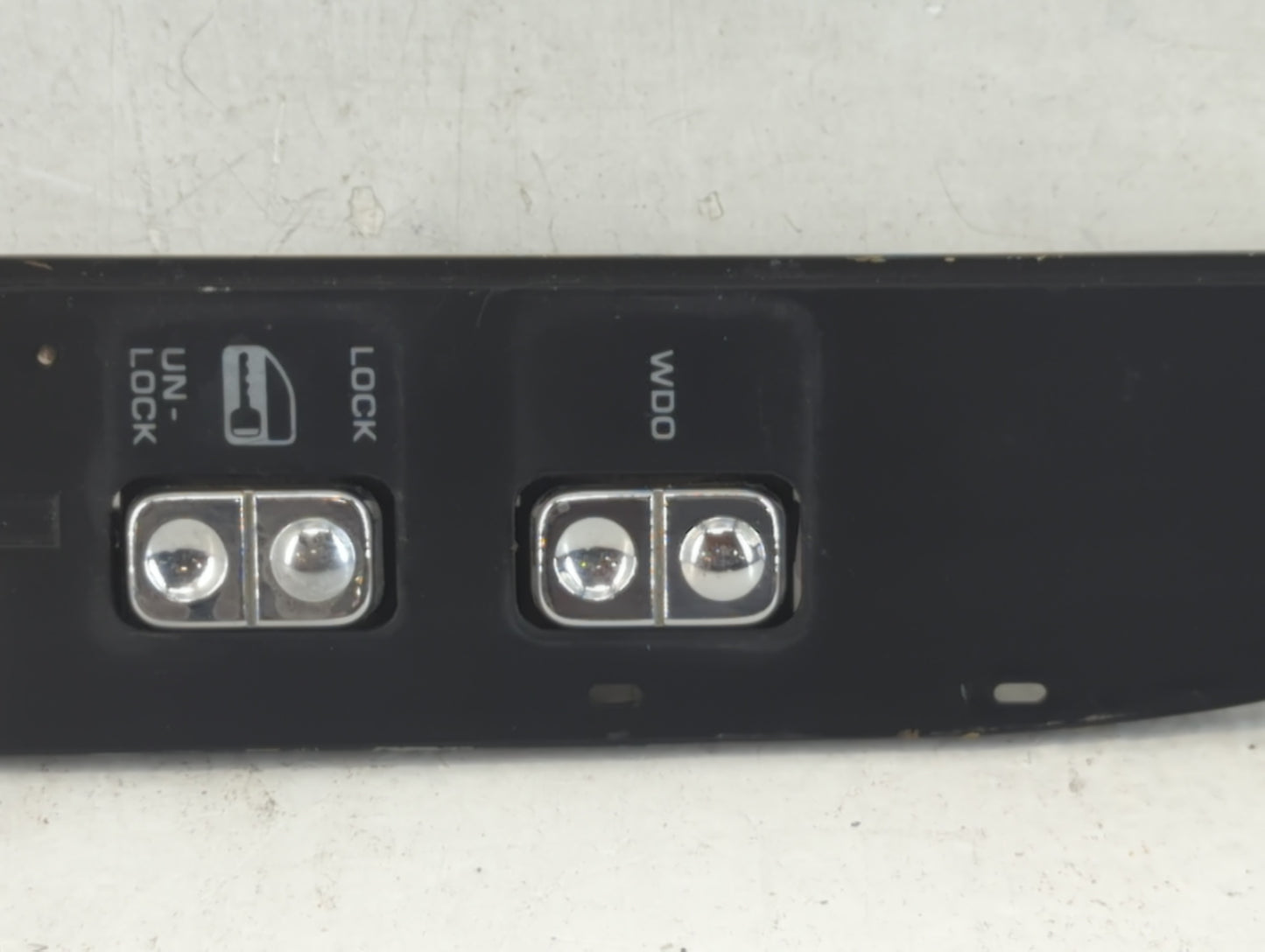 1993 Chrysler Imperial Master Power Window Switch Replacement Driver Side Left P/N:4611652 Fits OEM Used Auto Parts - Oemusedautoparts1.com