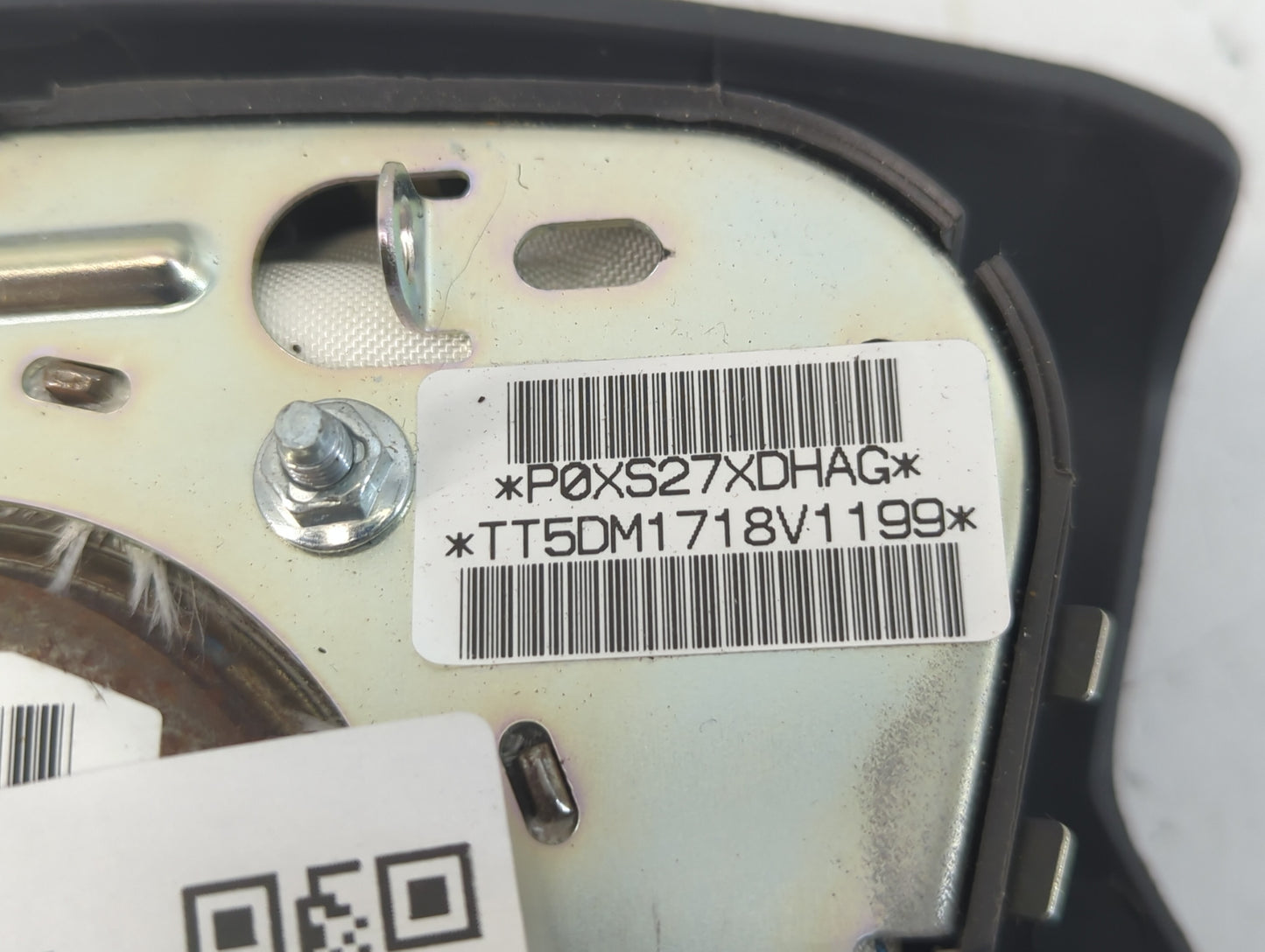 2007-2009 Chrysler Sebring Air Bag Driver Left Steering Wheel Mounted Fits Fits 2007 2008 2009 OEM Used Auto Parts - Oemusedautoparts1.com