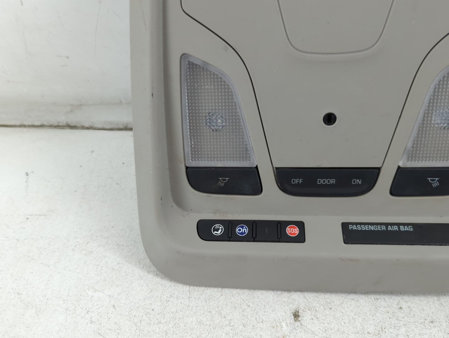 2019 Chevrolet Impala Overhead Roof Console - Oemusedautoparts1.com