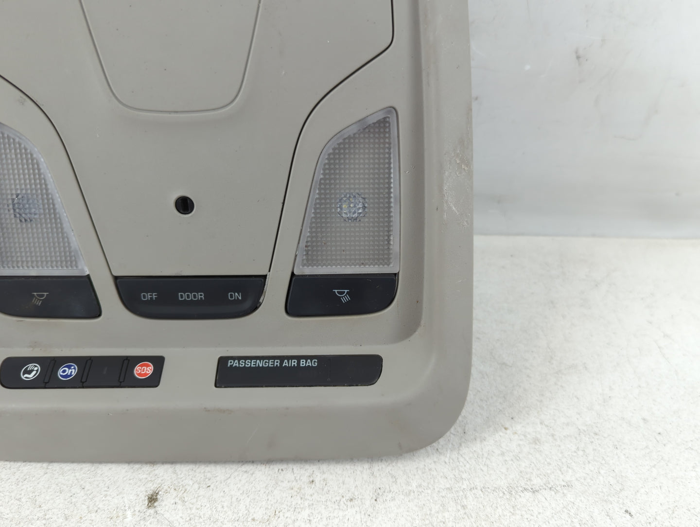 2019 Chevrolet Impala Overhead Roof Console - Oemusedautoparts1.com
