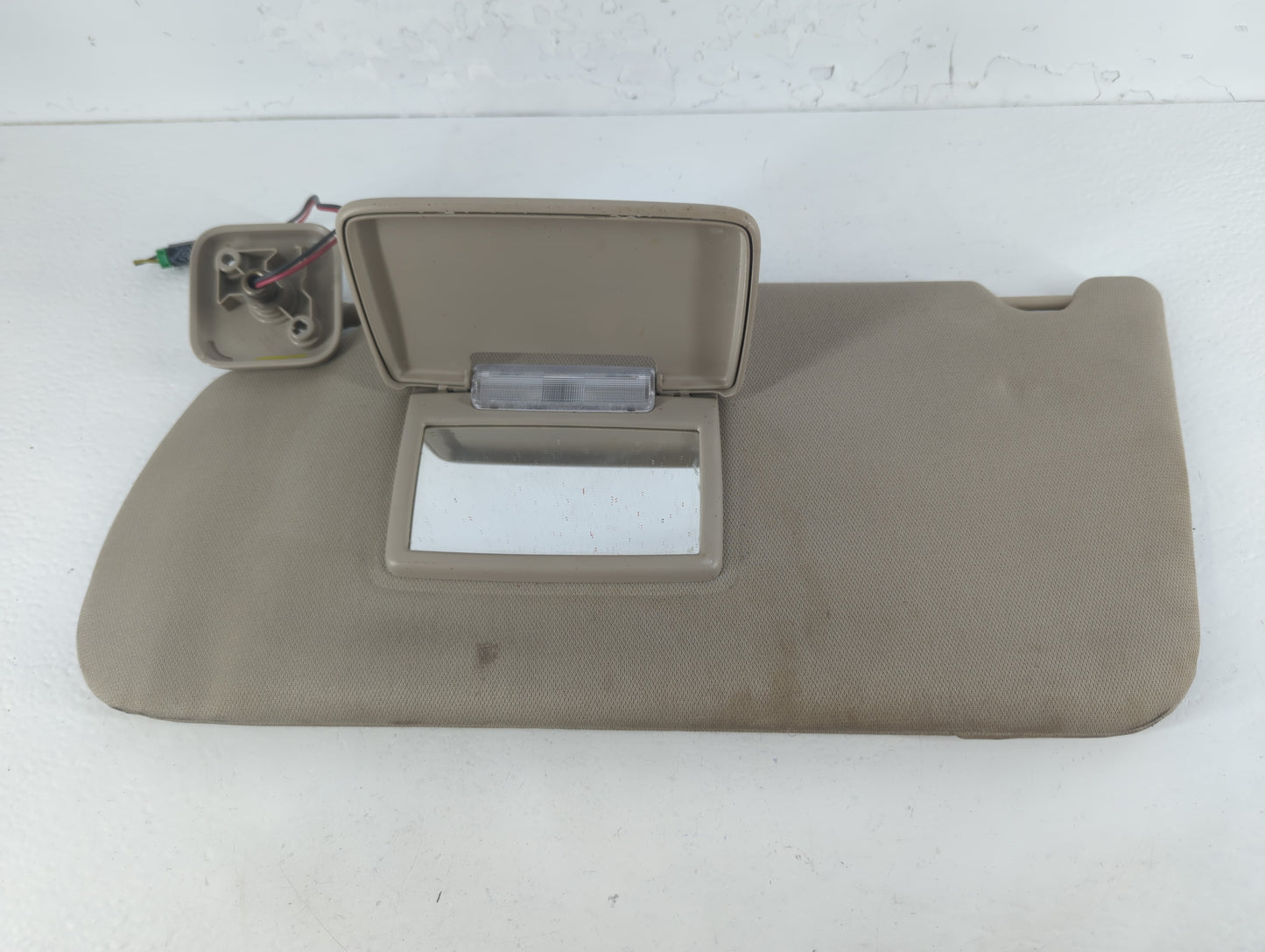 2009-2012 Ford Flex Sun Visor Shade Replacement Passenger Right Mirror Fits Fits 2009 2010 2011 2012 OEM Used Auto Parts - Oemusedautoparts1.com