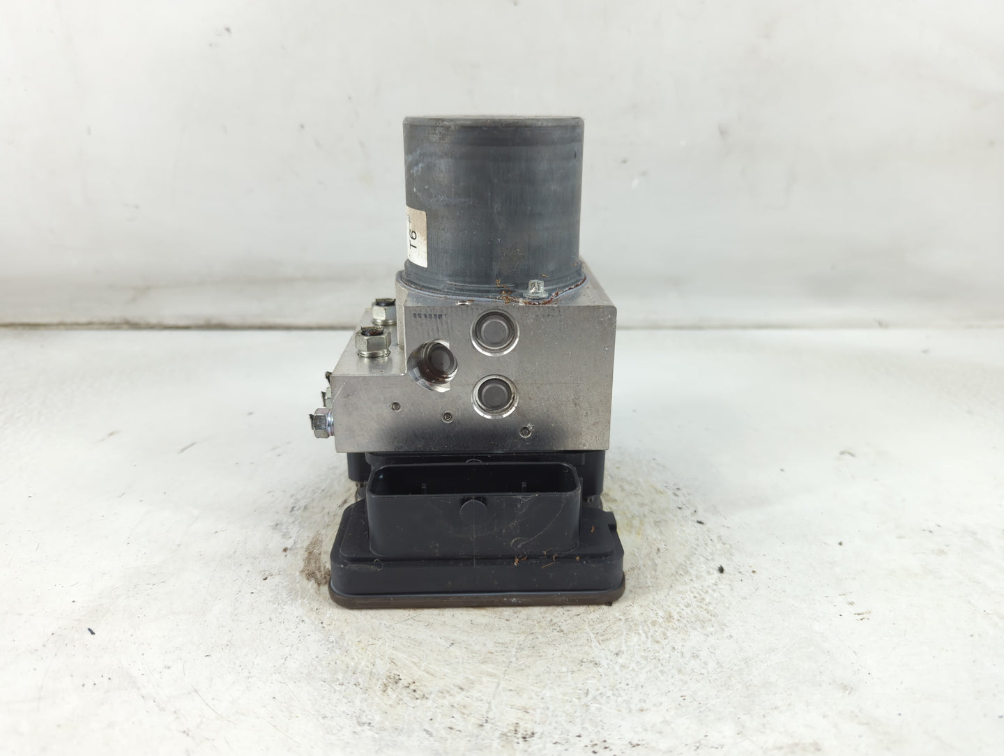 2020 Acura Mdx ABS Pump Control Module Replacement P/N:57110-TYR-A610-M1 57110-TYR-A510-M1 Fits OEM Used Auto Parts - Oemusedautoparts1.com
