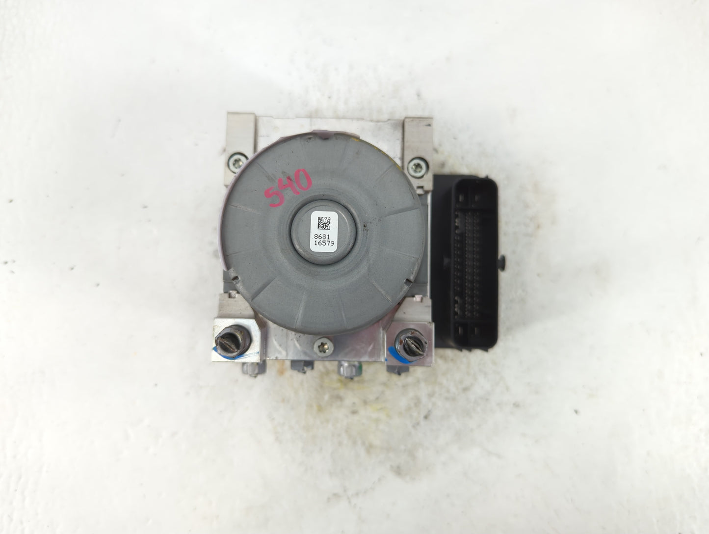 2018 Jeep Compass ABS Pump Control Module Replacement P/N:00534437320 P04726567AH Fits OEM Used Auto Parts - Oemusedautoparts1.com