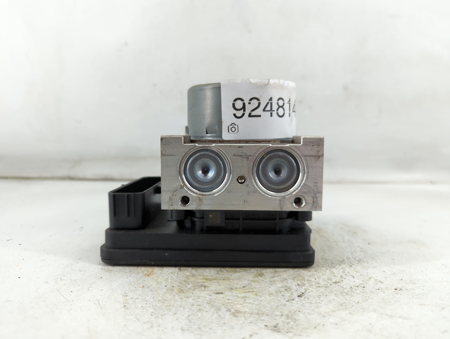 2018 Jeep Compass ABS Pump Control Module Replacement P/N:00534437320 P04726567AH Fits OEM Used Auto Parts - Oemusedautoparts1.com