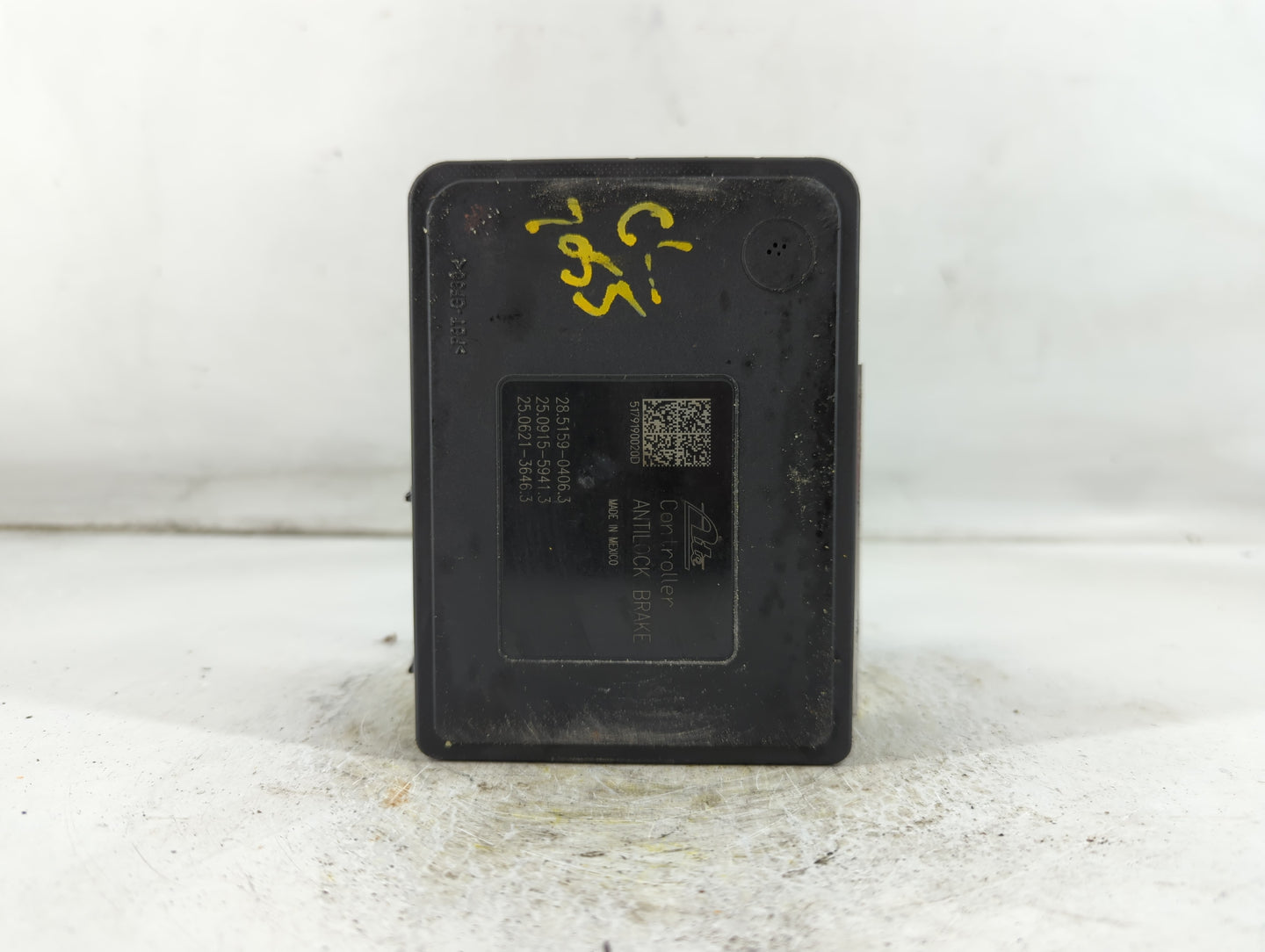 2018 Jeep Compass ABS Pump Control Module Replacement P/N:00534437320 P04726567AH Fits OEM Used Auto Parts - Oemusedautoparts1.com