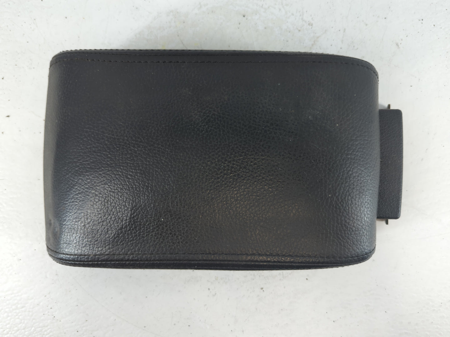 2007 Lincoln Mkz Center Console Armrest Cover Lid Fits OEM Used Auto Parts - Oemusedautoparts1.com