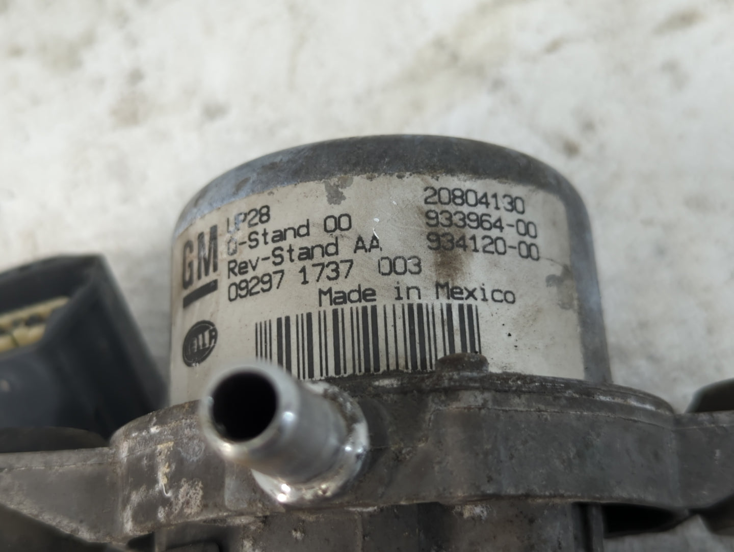 2010-2015 Chevrolet Camaro Central Vaccum Lock Pump 93394-00|20804130 - Oemusedautoparts1.com