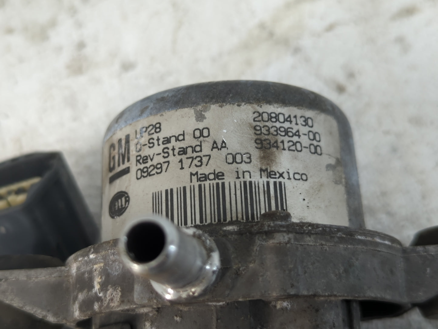 2010-2015 Chevrolet Camaro Central Vaccum Lock Pump 93394-00|20804130 - Oemusedautoparts1.com
