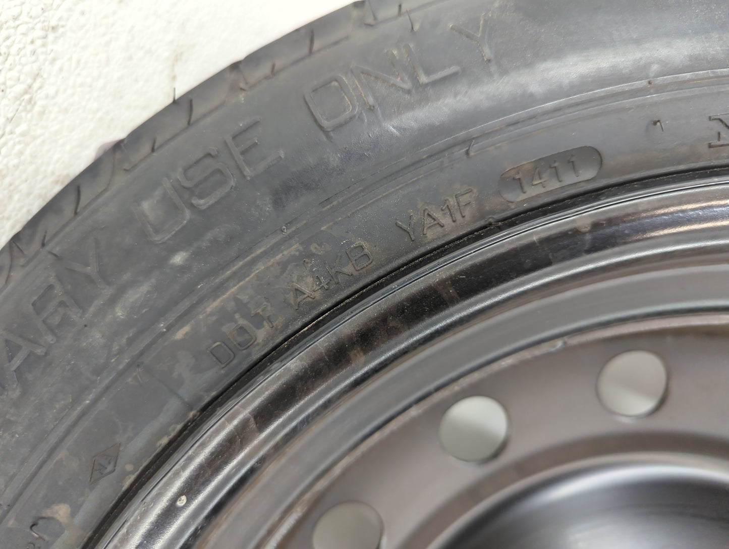 2009-2016 Hyundai Genesis Spare Donut Tire Wheel Rim Oem