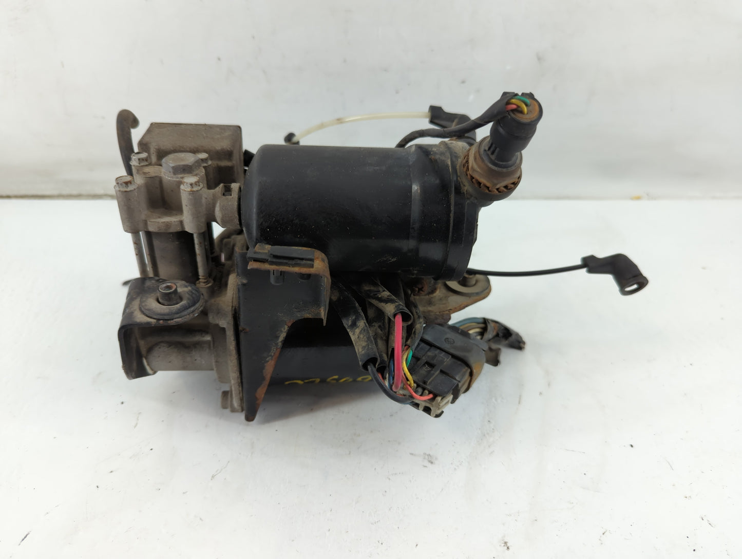 2007-2014 Cadillac Escalade Esv Air Suspension Pump