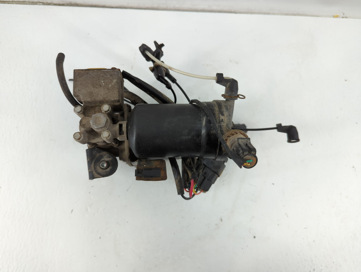 2007-2014 Cadillac Escalade Esv Air Suspension Pump