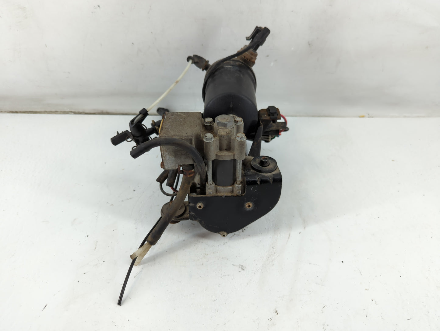 2007-2014 Cadillac Escalade Esv Air Suspension Pump