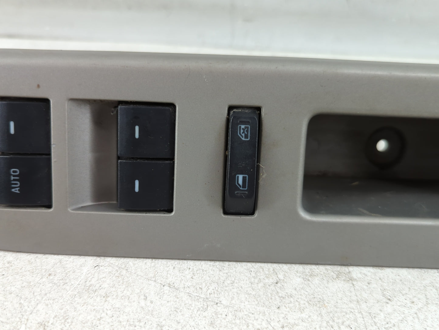 2008-2012 Ford Escape Master Power Window Switch Replacement Driver Side Left P/N:3p2 Fits OEM Used Auto Parts