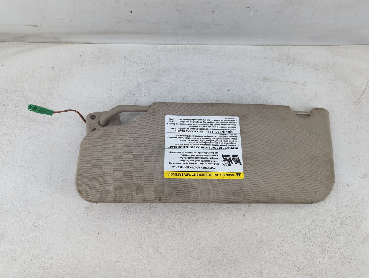 2011-2014 Ford Edge Sun Visor Shade Replacement Passenger Right Mirror Fits Fits 2011 2012 2013 2014 OEM Used Auto Parts - Oemusedautoparts1.com