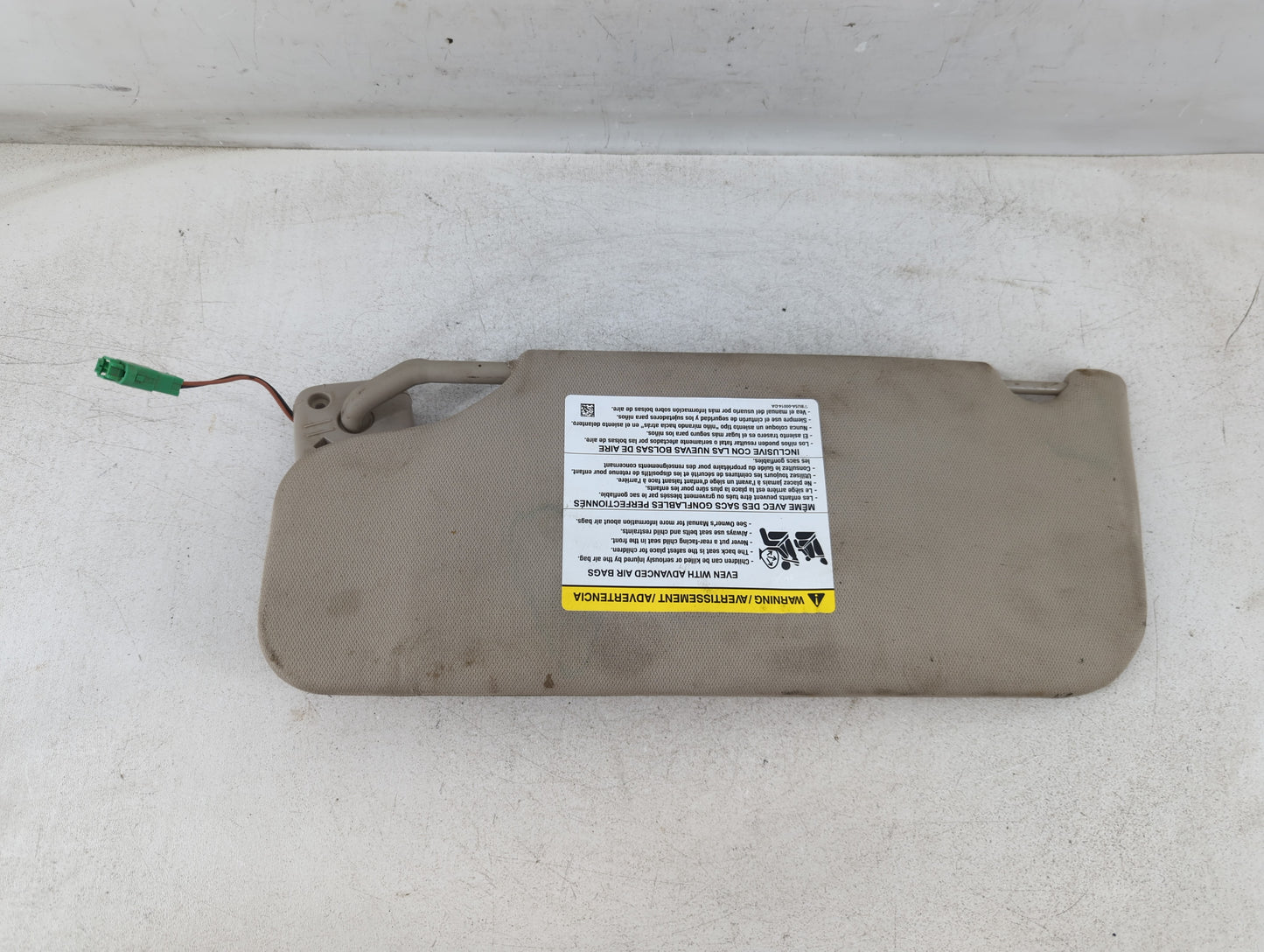 2011-2014 Ford Edge Sun Visor Shade Replacement Passenger Right Mirror Fits Fits 2011 2012 2013 2014 OEM Used Auto Parts - Oemusedautoparts1.com
