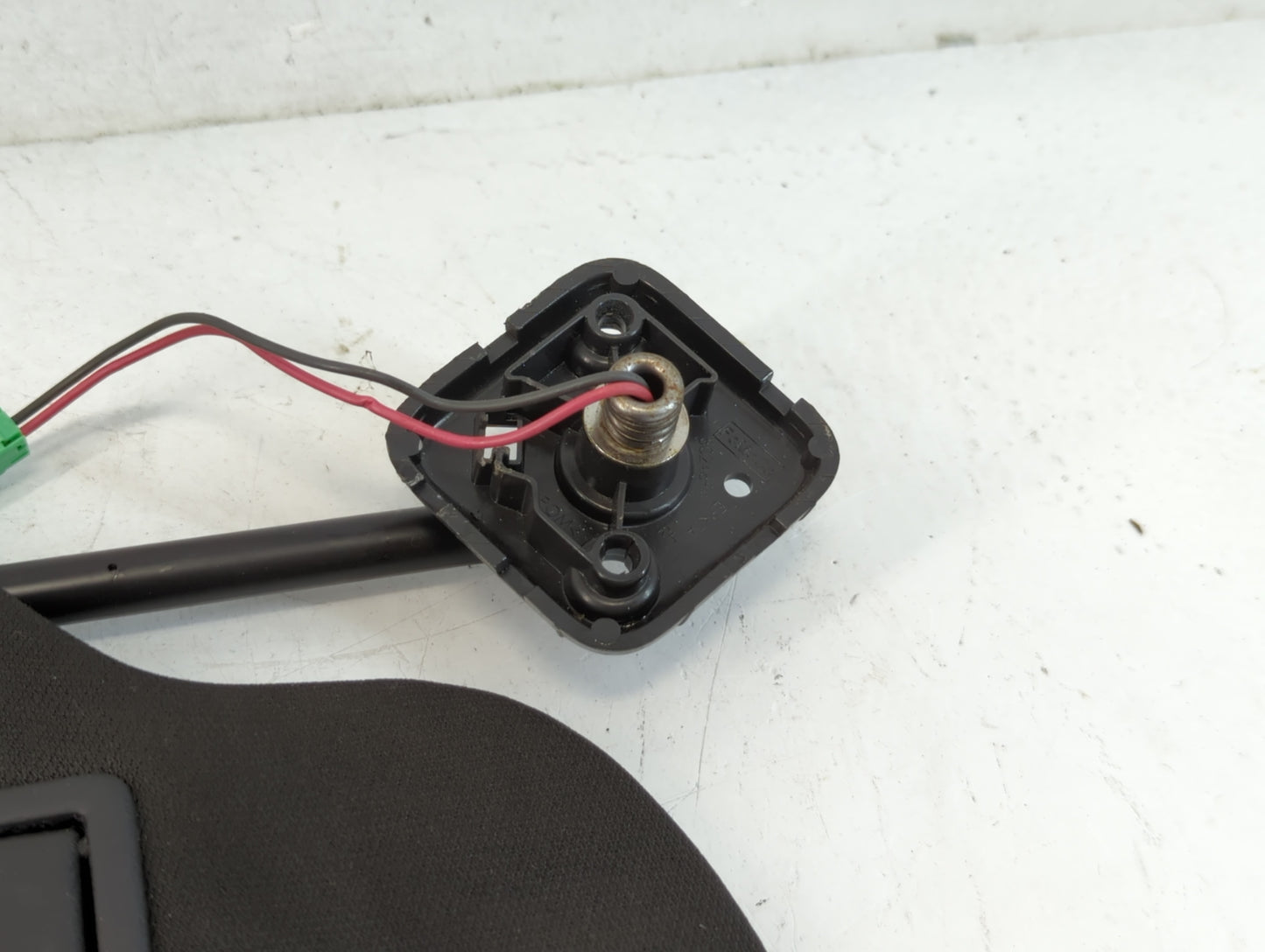 2013-2019 Ford Taurus Sun Visor Shade Replacement Passenger Right Mirror Fits OEM Used Auto Parts - Oemusedautoparts1.com