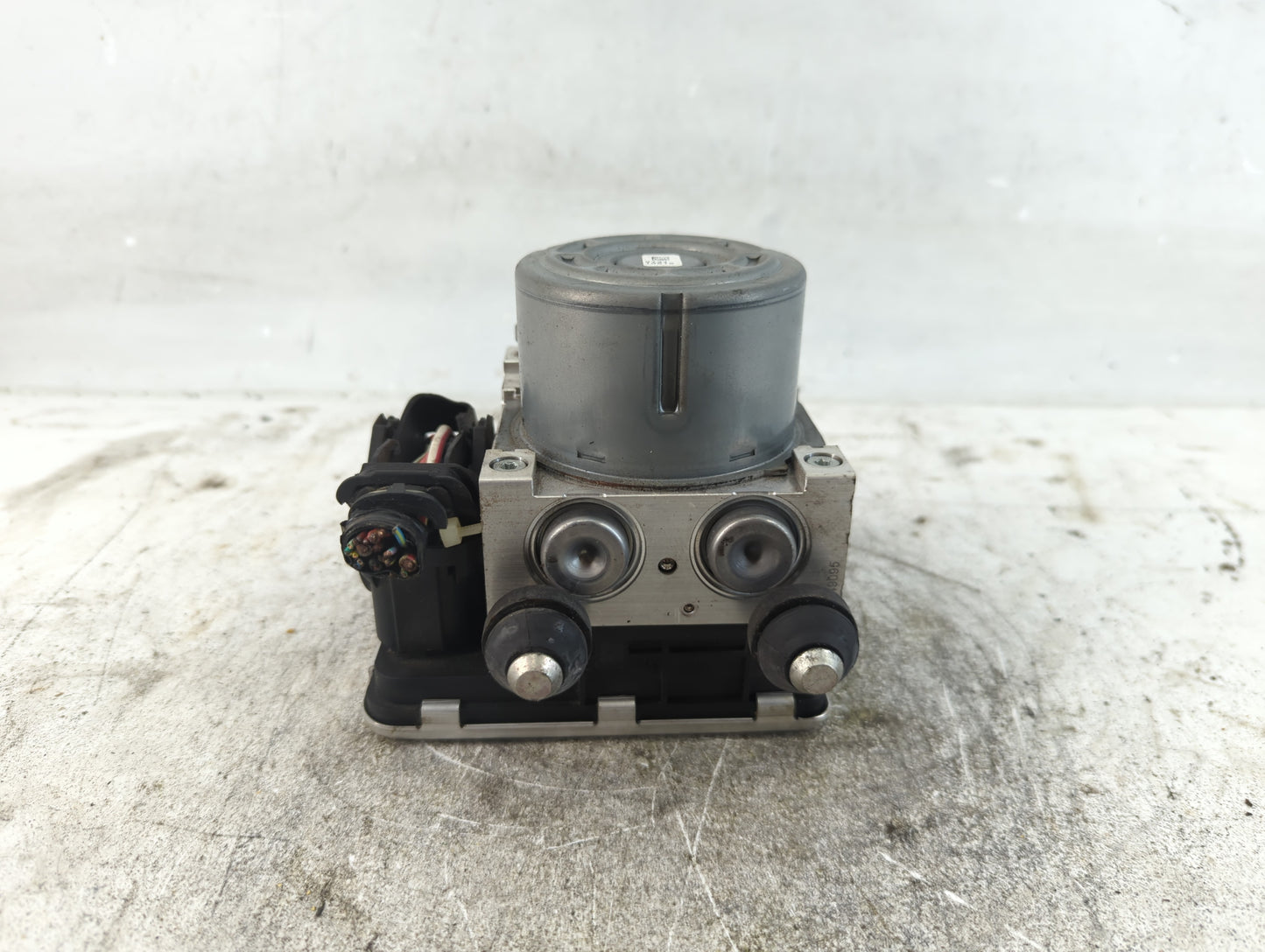 2018 Subaru Xv Crosstrek ABS Pump Control Module Replacement P/N:27536FL060 Fits OEM Used Auto Parts - Oemusedautoparts1.com