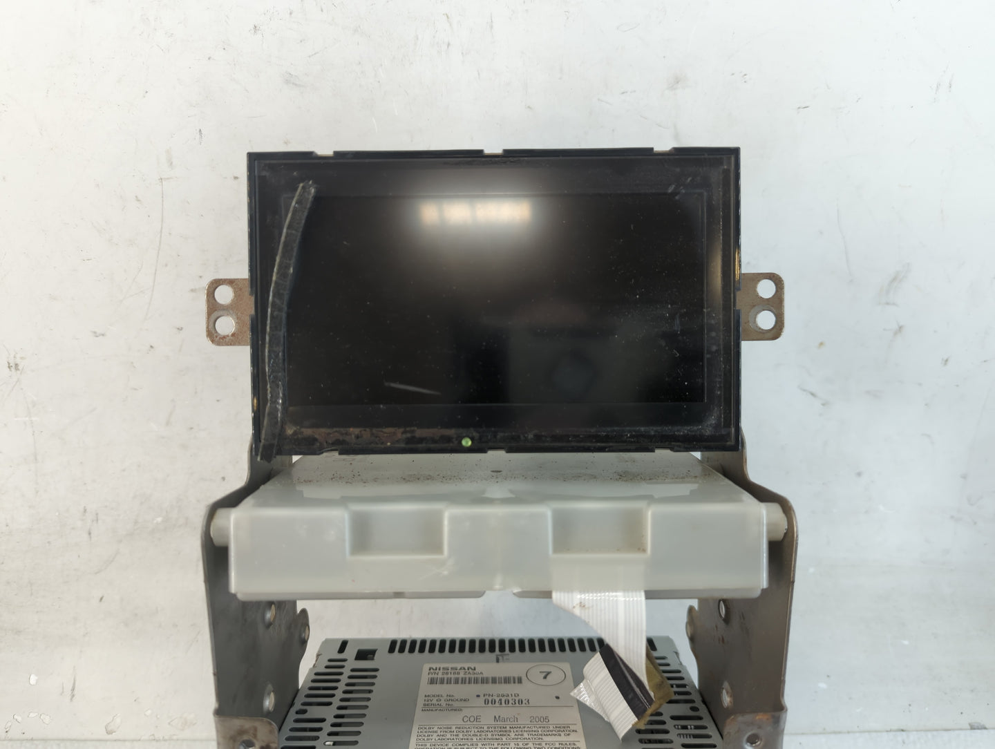 2005 Nissan Maxima Radio AM FM Cd Player Receiver Replacement P/N:28188 ZA30A Fits OEM Used Auto Parts - Oemusedautoparts1.com