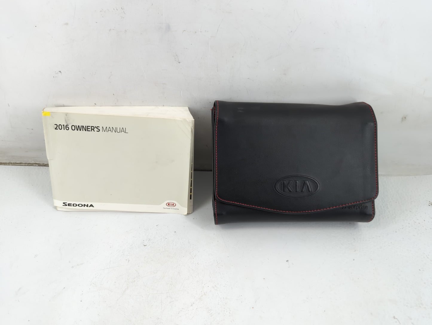 2016 Kia Sedona Owners Manual Book Guide P/N:GA9O-EU54B OEM Used Auto Parts