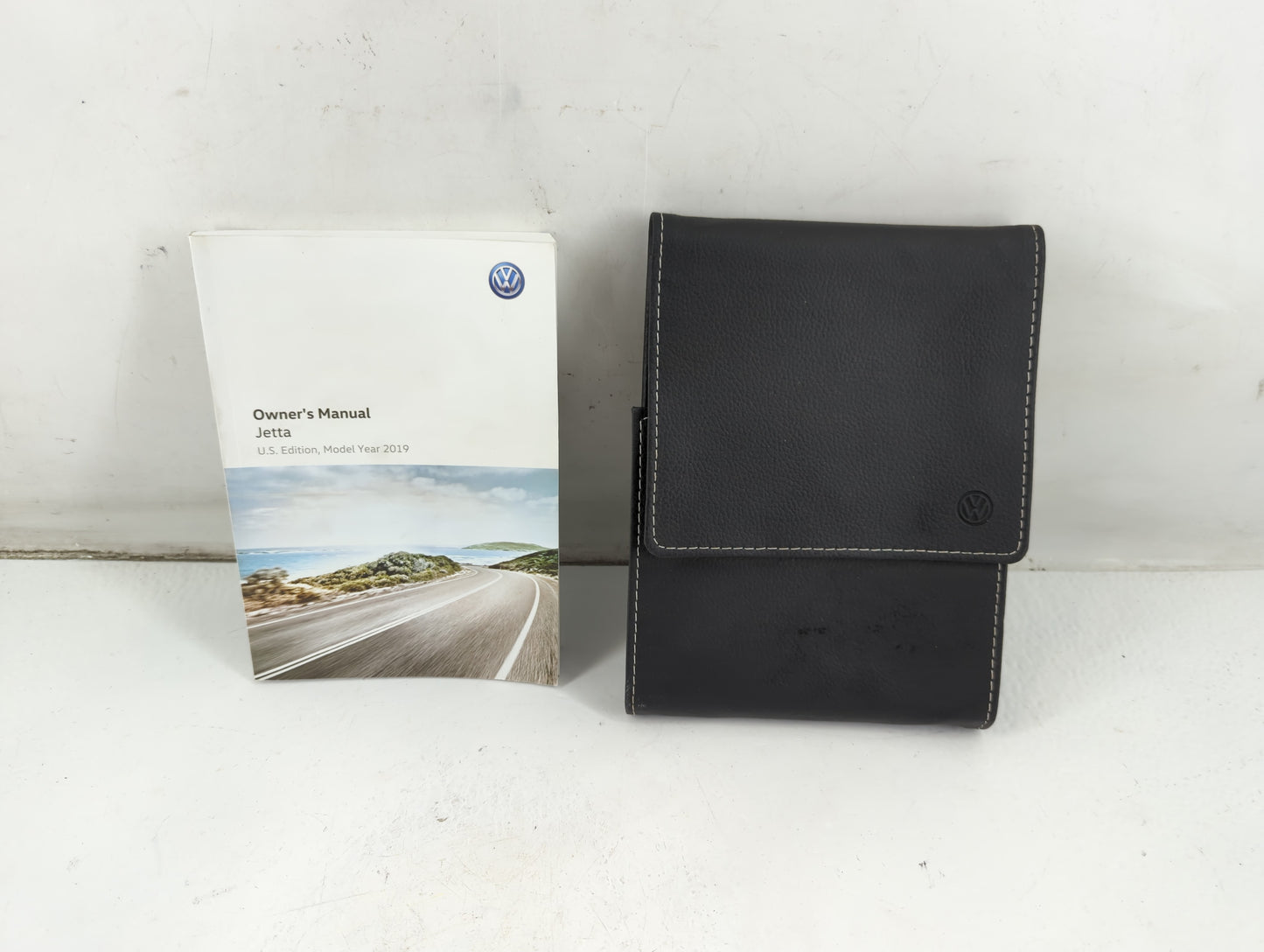 2019 Volkswagen Jetta Owners Manual Book Guide P/N:17A012723AA OEM Used Auto Parts