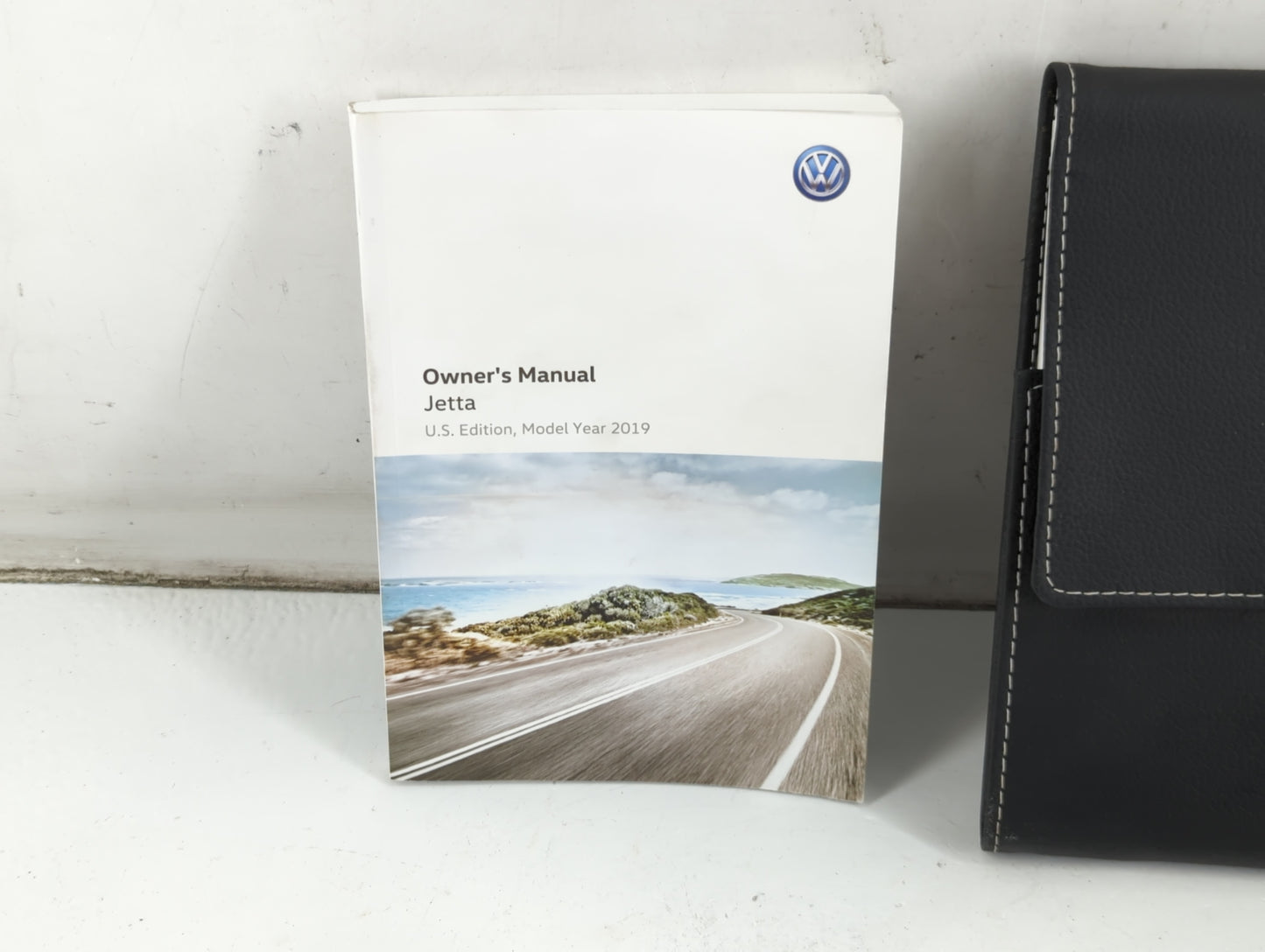 2019 Volkswagen Jetta Owners Manual Book Guide P/N:17A012723AA OEM Used Auto Parts