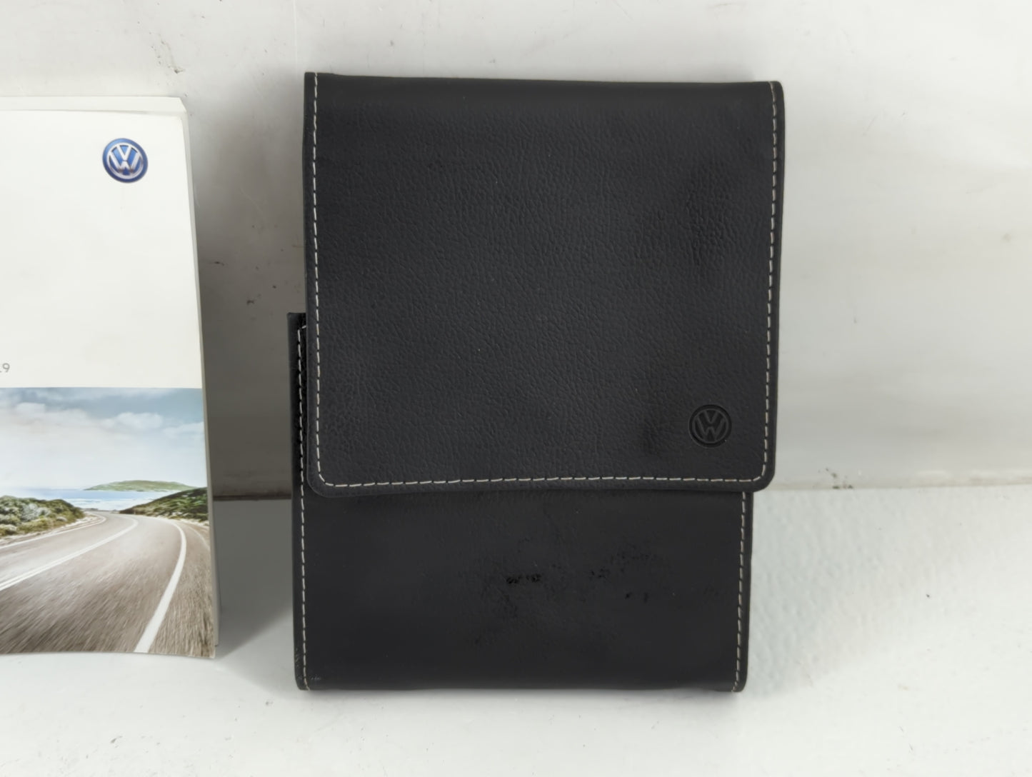 2019 Volkswagen Jetta Owners Manual Book Guide P/N:17A012723AA OEM Used Auto Parts