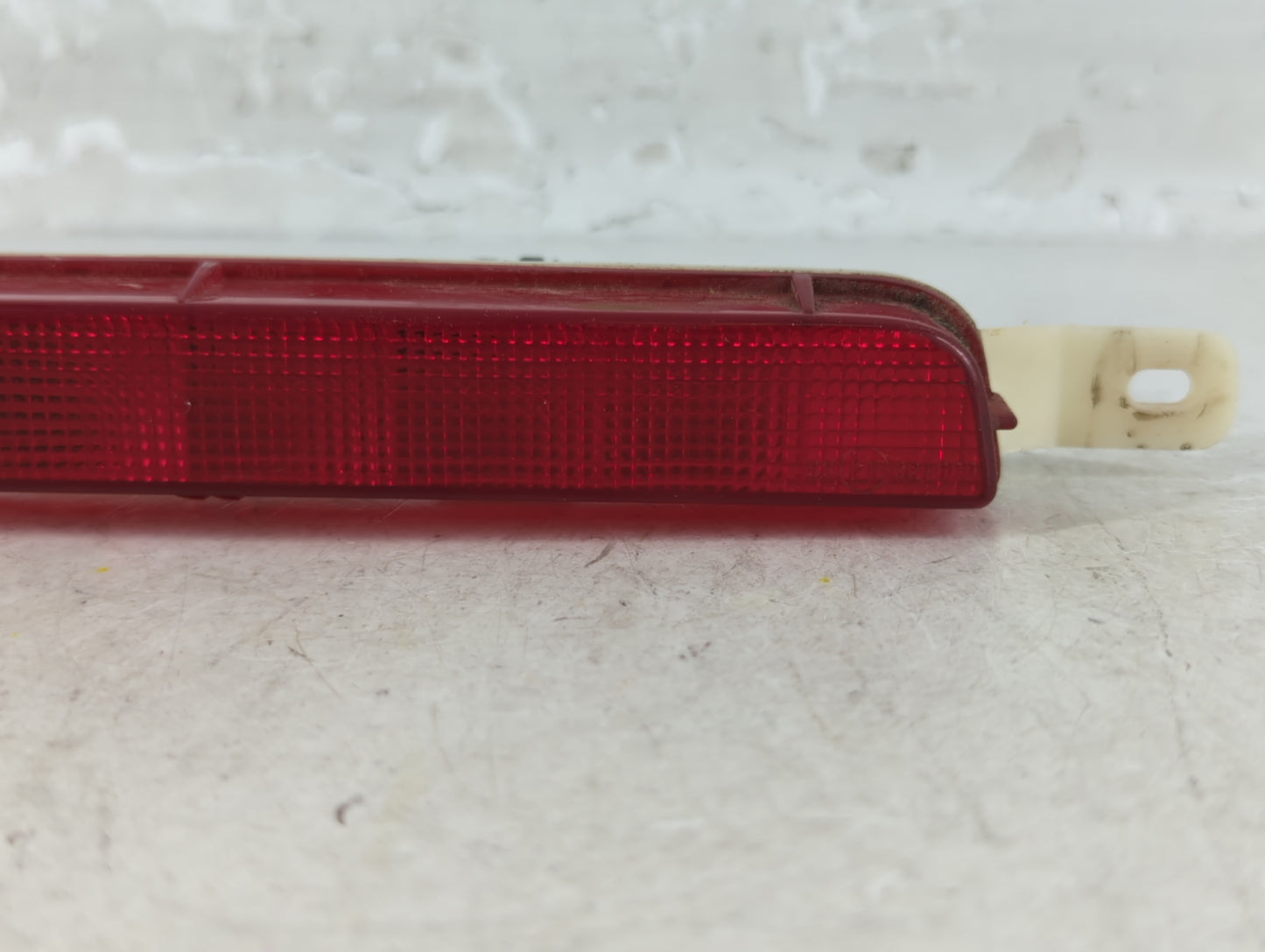 2008 Chrysler Town & Country Third Brake Light Tail Light Fits OEM Used Auto Parts - Oemusedautoparts1.com
