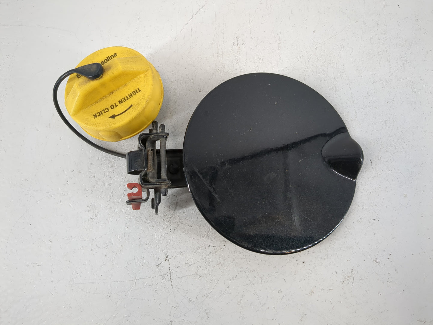2014 Chrysler Town & Country Fuel Tank Door Lid Gas Tank Black - Oemusedautoparts1.com