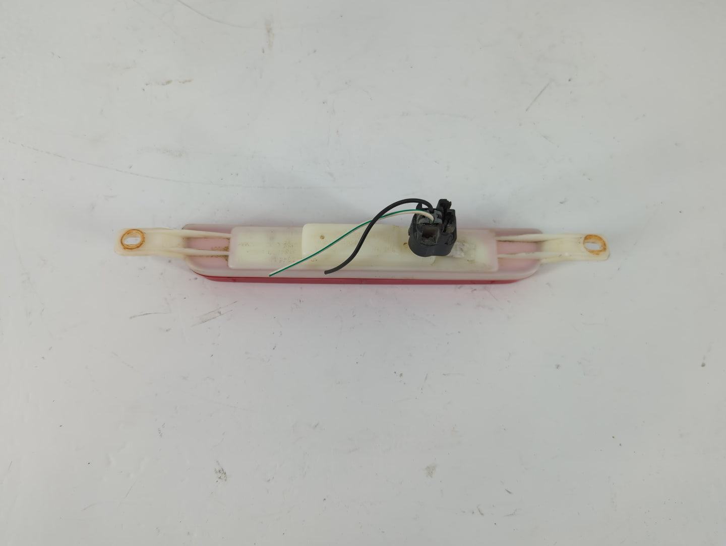 2014 Chrysler Town & Country Third Brake Light Tail Light Fits OEM Used Auto Parts - Oemusedautoparts1.com
