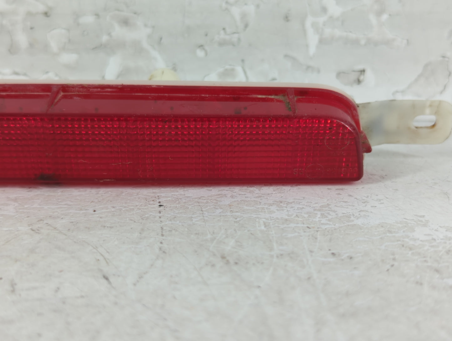 2008 Chrysler Town & Country Third Brake Light Tail Light Fits OEM Used Auto Parts - Oemusedautoparts1.com