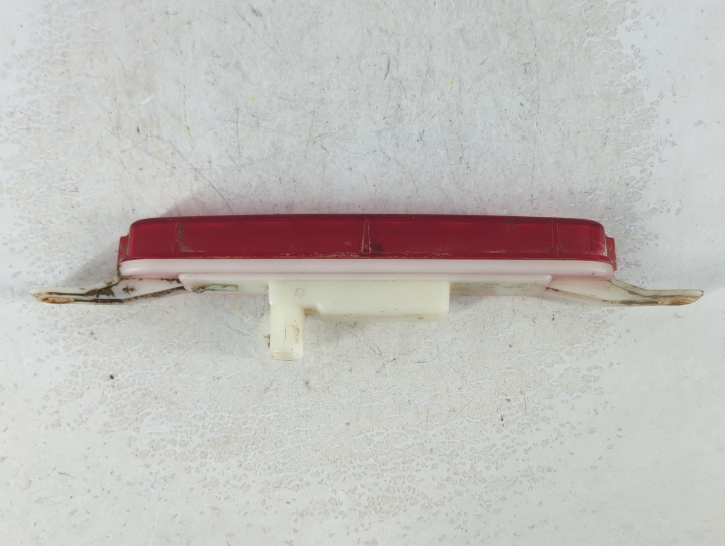 2008 Chrysler Town & Country Third Brake Light Tail Light Fits OEM Used Auto Parts - Oemusedautoparts1.com