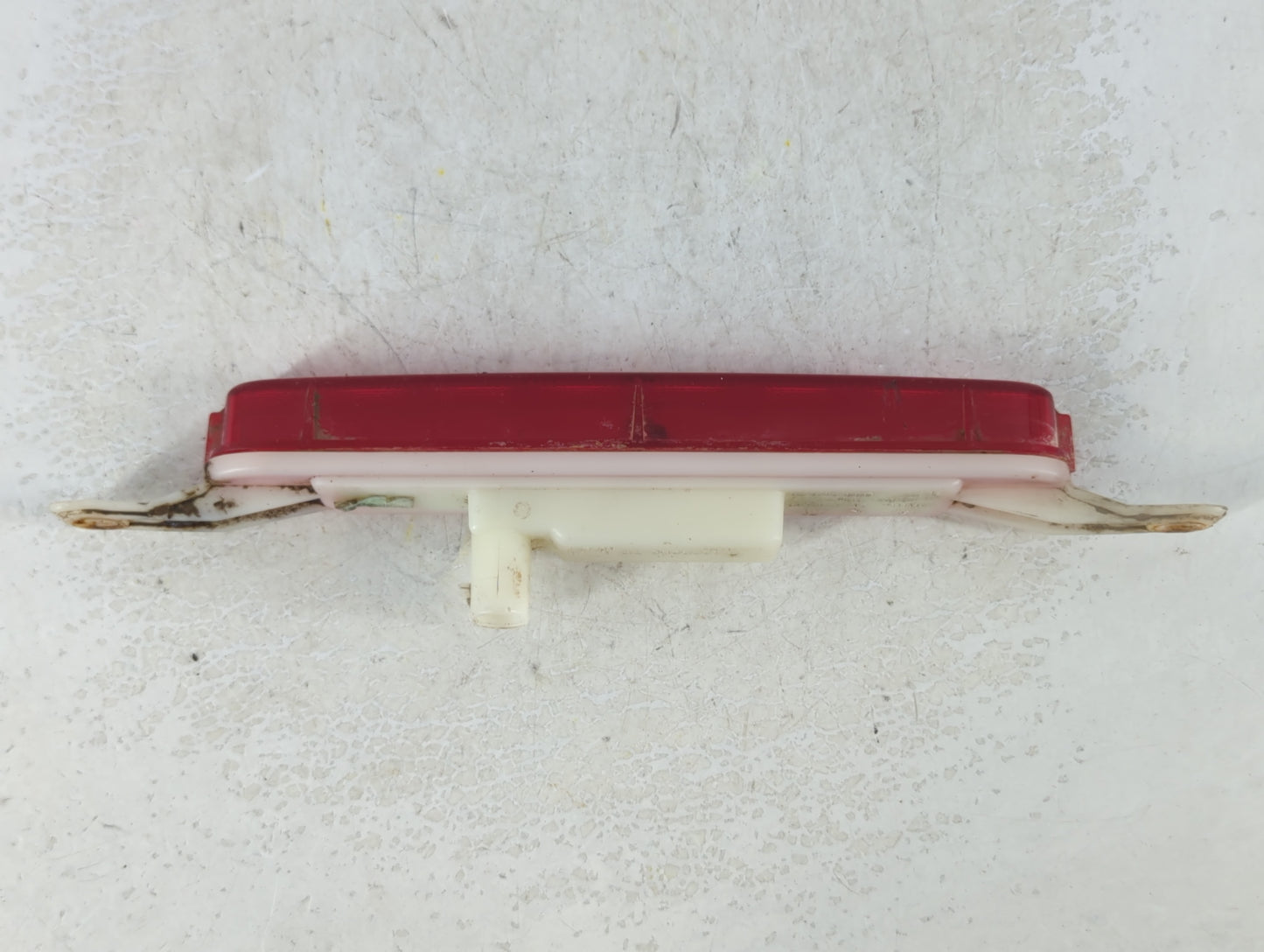 2008 Chrysler Town & Country Third Brake Light Tail Light Fits OEM Used Auto Parts - Oemusedautoparts1.com