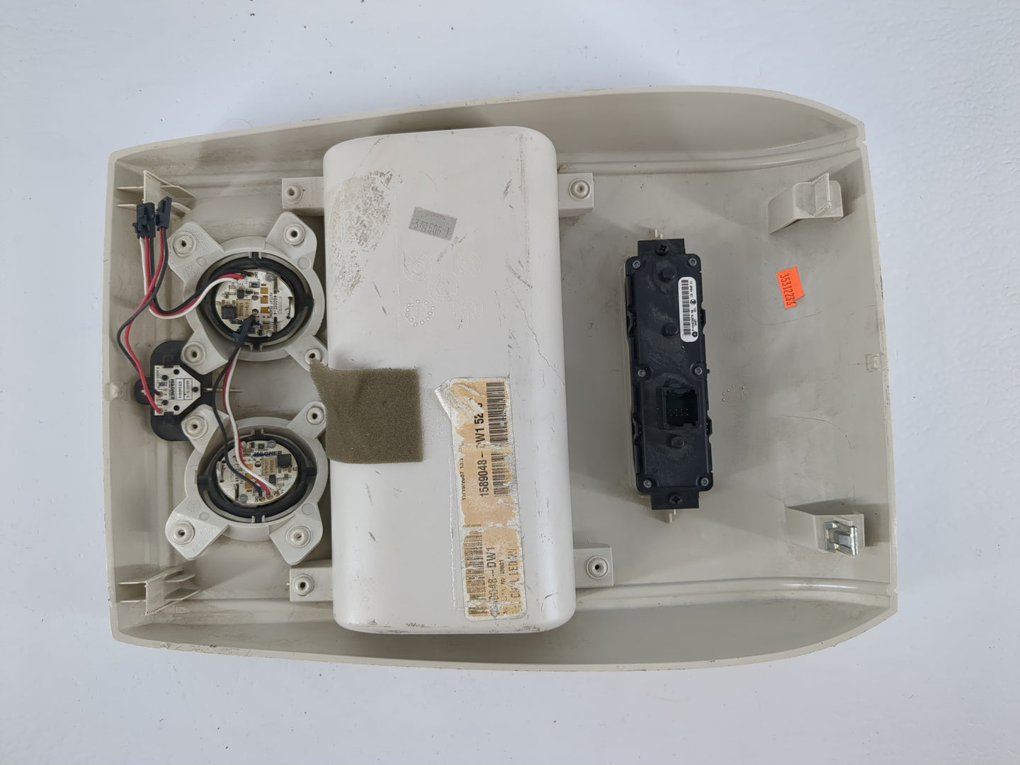 2008 Chrysler Town & Country Overhead Roof Console Interior Dome Light - Oemusedautoparts1.com