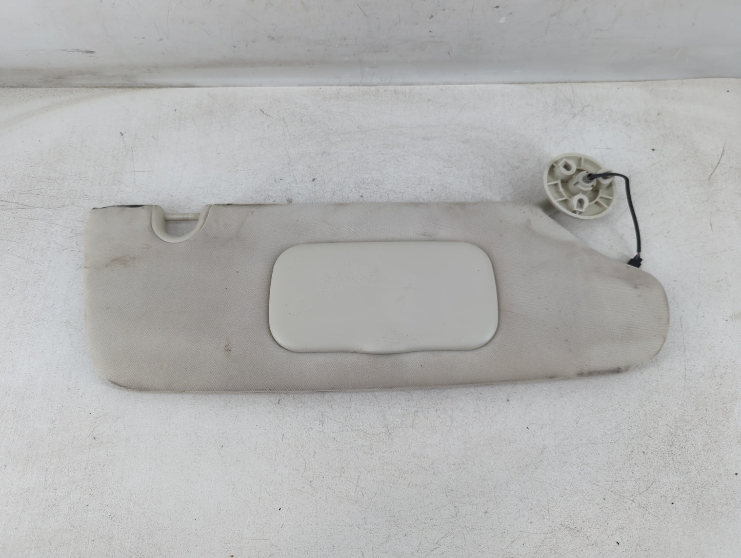2008-2010 Chrysler Town & Country Sun Visor Shade Replacement Passenger Right Mirror Fits Fits 2008 2009 2010 OEM Used Auto Parts - Oemusedautoparts1.com