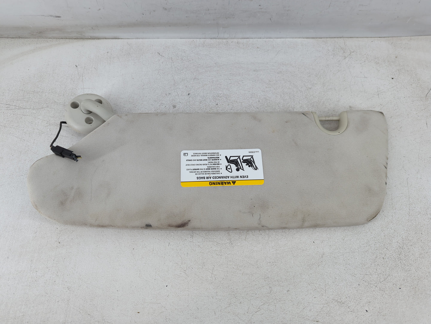 2008-2010 Chrysler Town & Country Sun Visor Shade Replacement Passenger Right Mirror Fits Fits 2008 2009 2010 OEM Used Auto Parts - Oemusedautoparts1.com