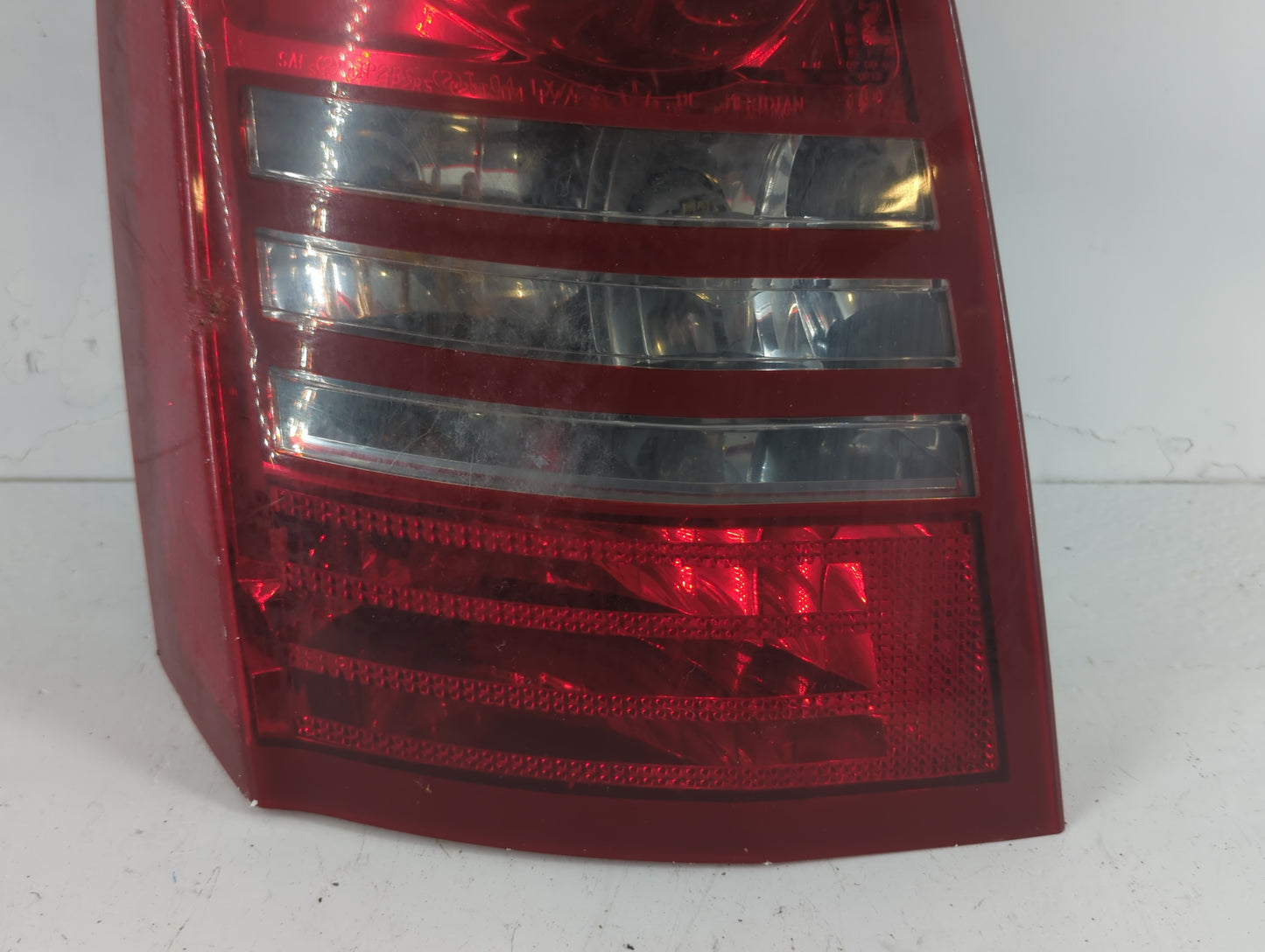 2005-2007 Chrysler 300 Tail Light Assembly Driver Left OEM P/N:04805853AC Fits Fits 2005 2006 2007 OEM Used Auto Parts