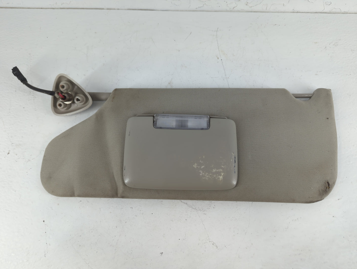 2005-2007 Chrysler 300 Sun Visor Shade Replacement Driver Left Mirror Fits Fits 2005 2006 2007 OEM Used Auto Parts