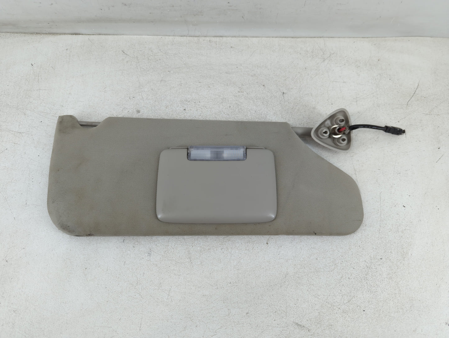 2005-2007 Chrysler 300 Sun Visor Shade Replacement Passenger Right Mirror Fits Fits 2005 2006 2007 OEM Used Auto Parts