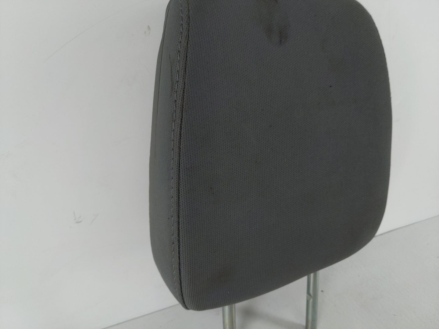 2012 Ford F-350 Super Duty Headrest Head Rest Rear Seat Fits OEM Used Auto Parts - Oemusedautoparts1.com