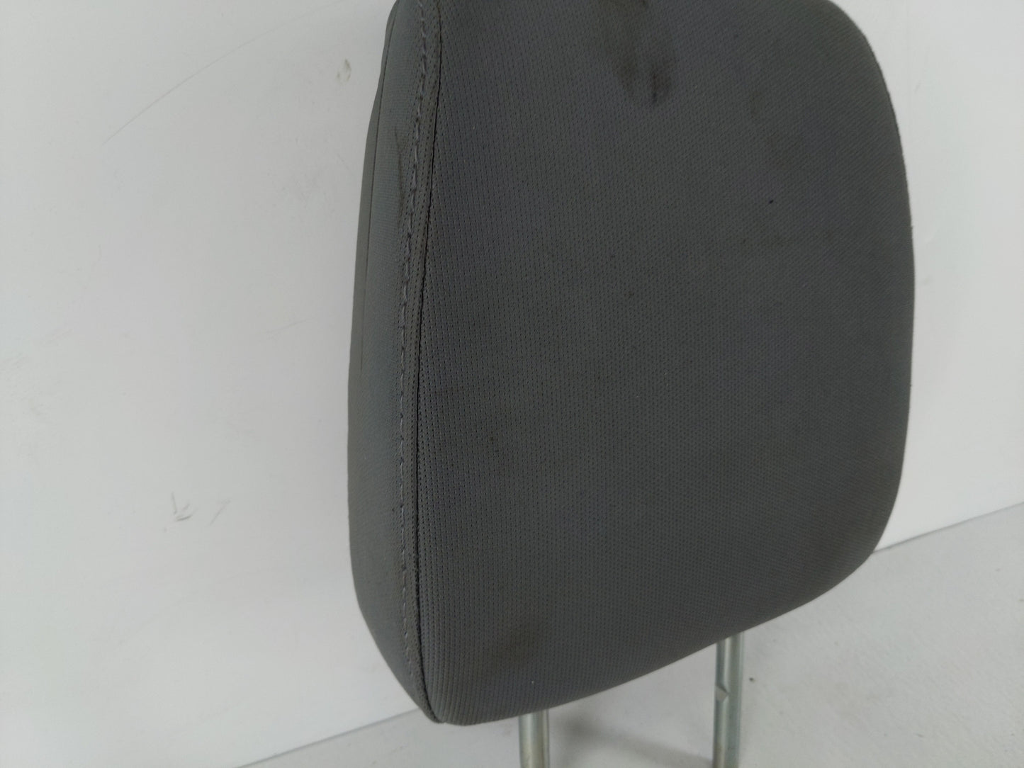 2012 Ford F-350 Super Duty Headrest Head Rest Rear Seat Fits OEM Used Auto Parts - Oemusedautoparts1.com