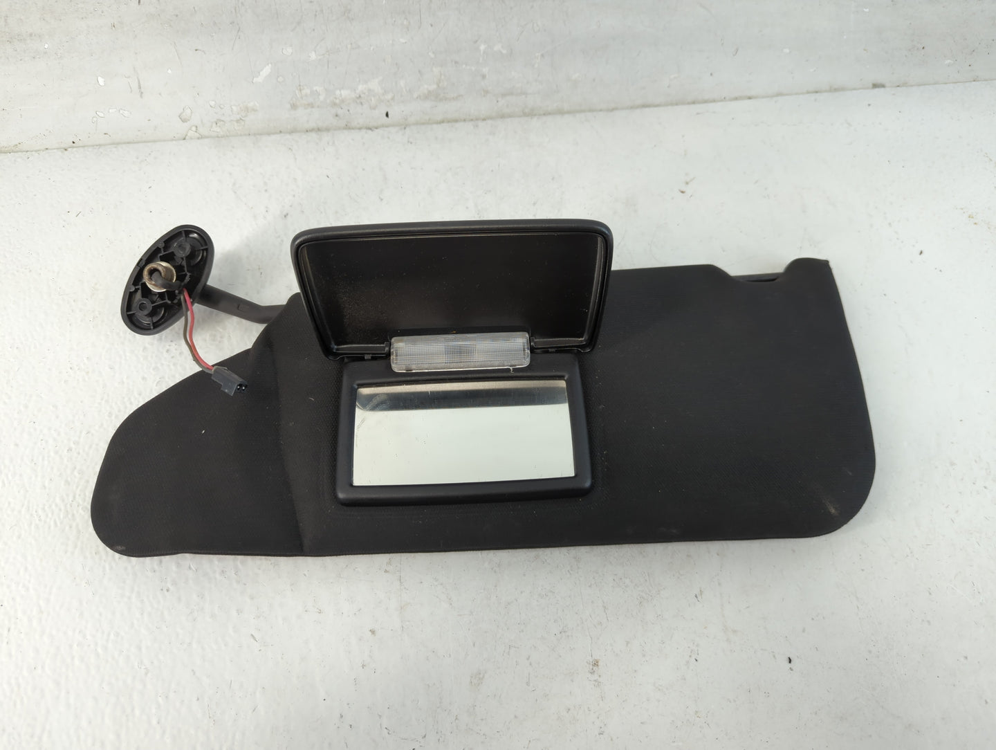 2011-2014 Chrysler 200 Sun Visor Shade Replacement Driver Left Mirror Fits Fits 2011 2012 2013 2014 OEM Used Auto Parts - Oemusedautoparts1.com