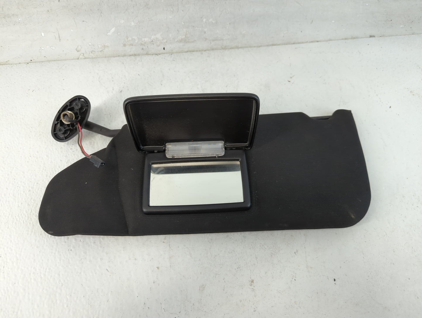 2011-2014 Chrysler 200 Sun Visor Shade Replacement Driver Left Mirror Fits Fits 2011 2012 2013 2014 OEM Used Auto Parts - Oemusedautoparts1.com